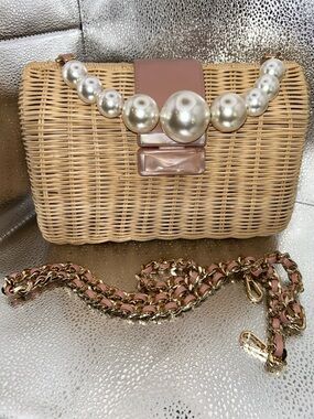 BTB Los Angeles Coco Pearl Clutch in Petal New Womens Tote Crossbody